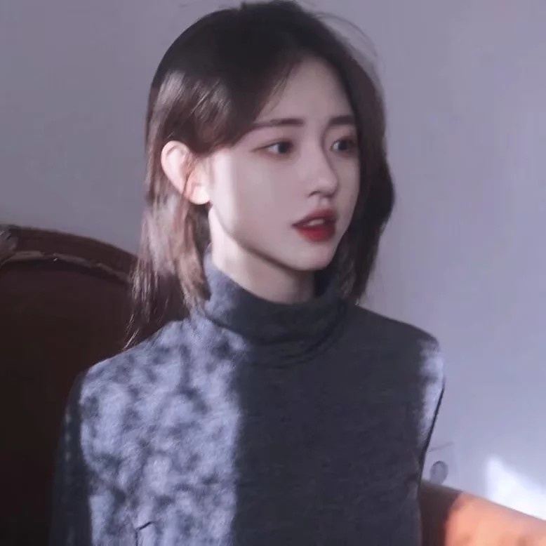 韩国一艘载有260人的客轮撞上岩石