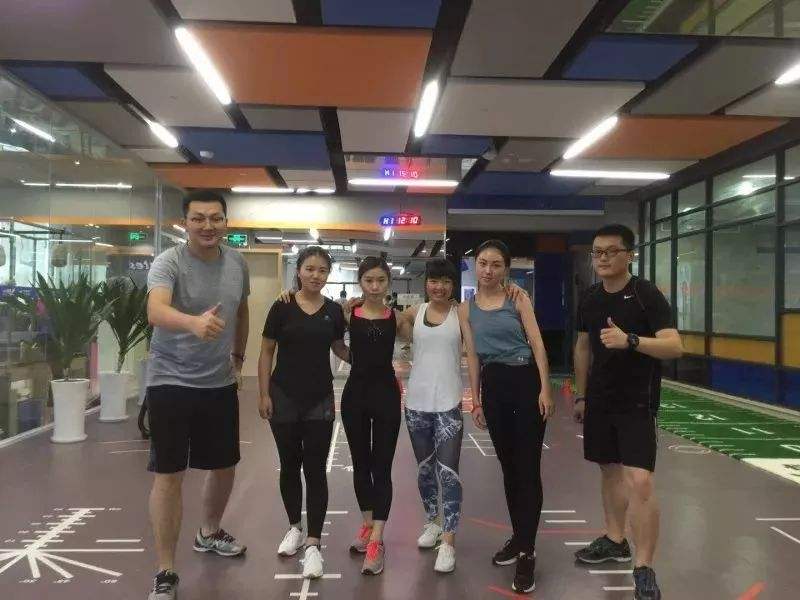 宁静跟繁花团吐槽花少