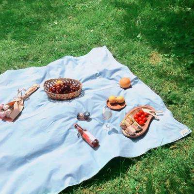 比起挑战资本,西方左右翼更爱甩锅玩“文化战争”