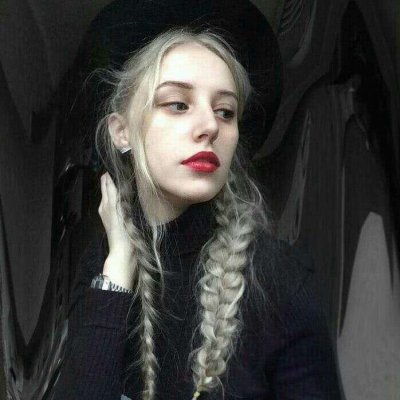 迪丽热巴再现拔刀名场面结果拔反了