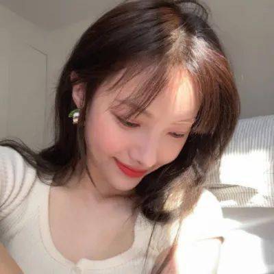 被激光射视力剩0.4