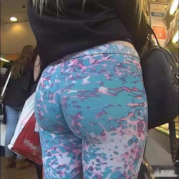 美海军打捞坠毁军机