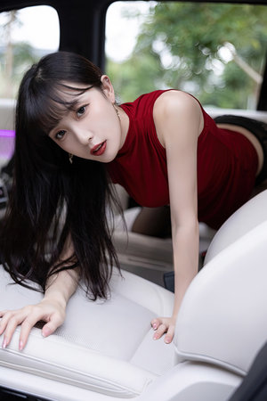 宋佳大概后悔了,不仅被扒出自己的黑历史还连累了两部电影