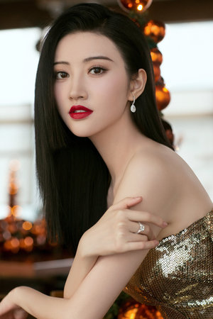 女子被摄影师开黄腔和恶意P图发至300人群,要求道歉反遭辱骂踢出群?警方已立案!