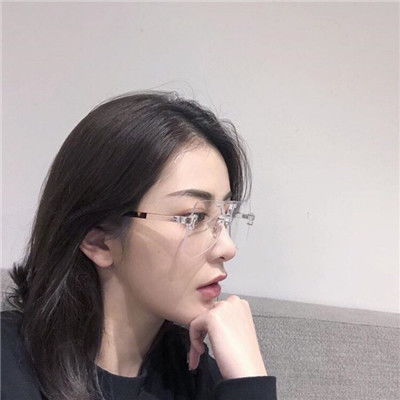 卡通小子冰球赛