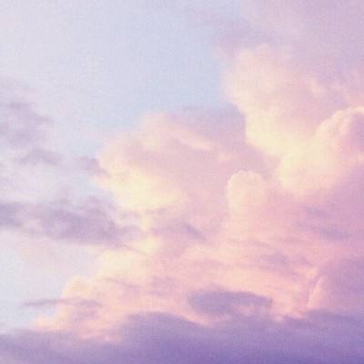 红色小马吃蛋糕