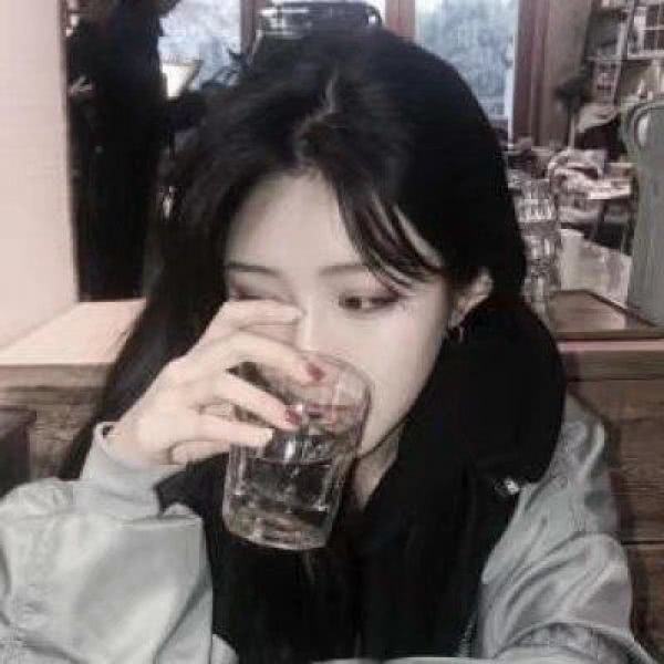 高市吹嘘：特朗普说了，随时给他打电话