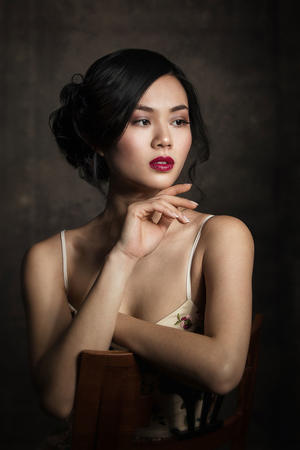 中国中免:封关东风,静待破局